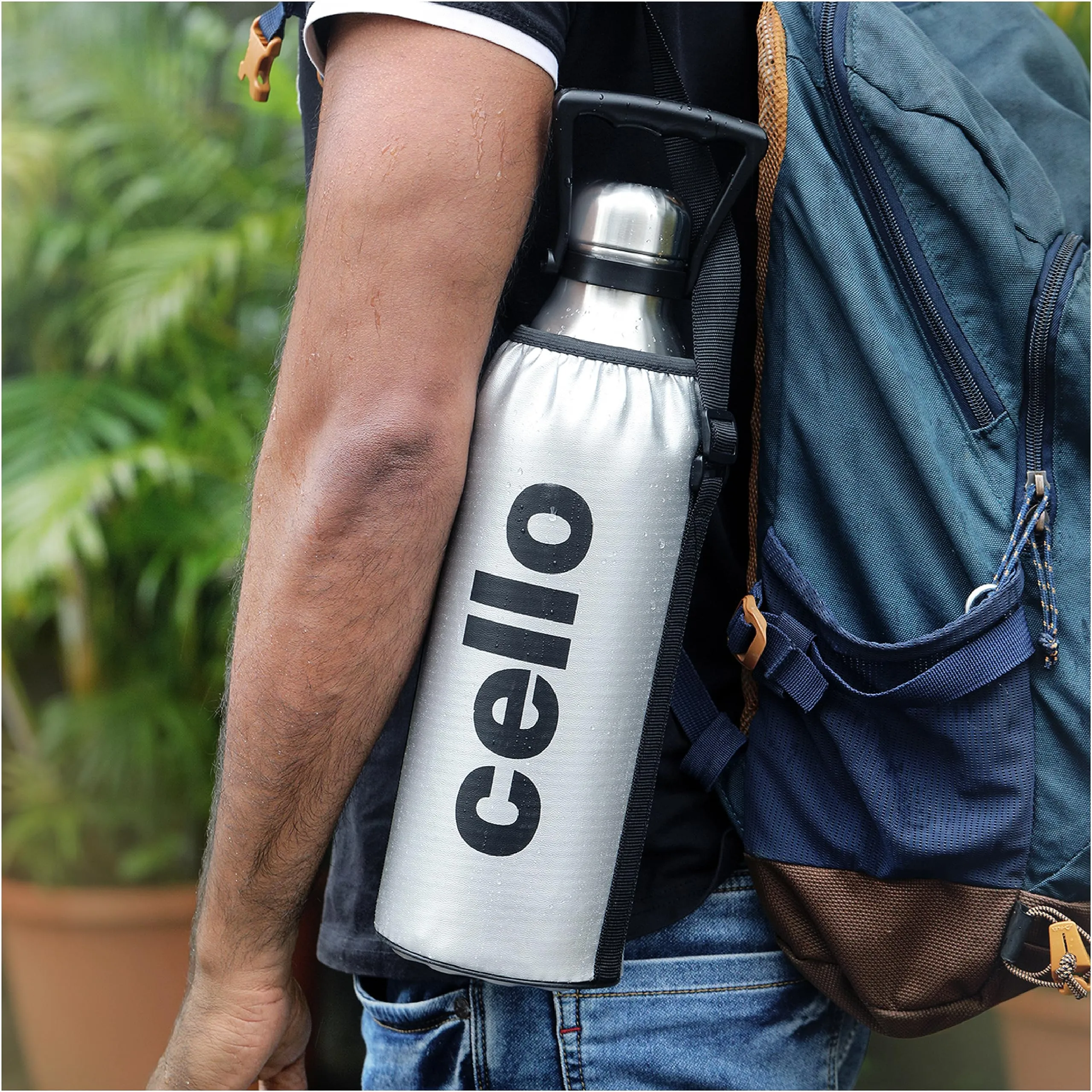 Cello Swift Thermosteel Water Bottle with Thermal Jacket, 2.2 litre, Silver | Prolonged Hours Hot & Cold | Flask for Tea Coffee | Ideal for Office, Gym, Home, Kitchen, Hiking, Trekking, Travel Bottle