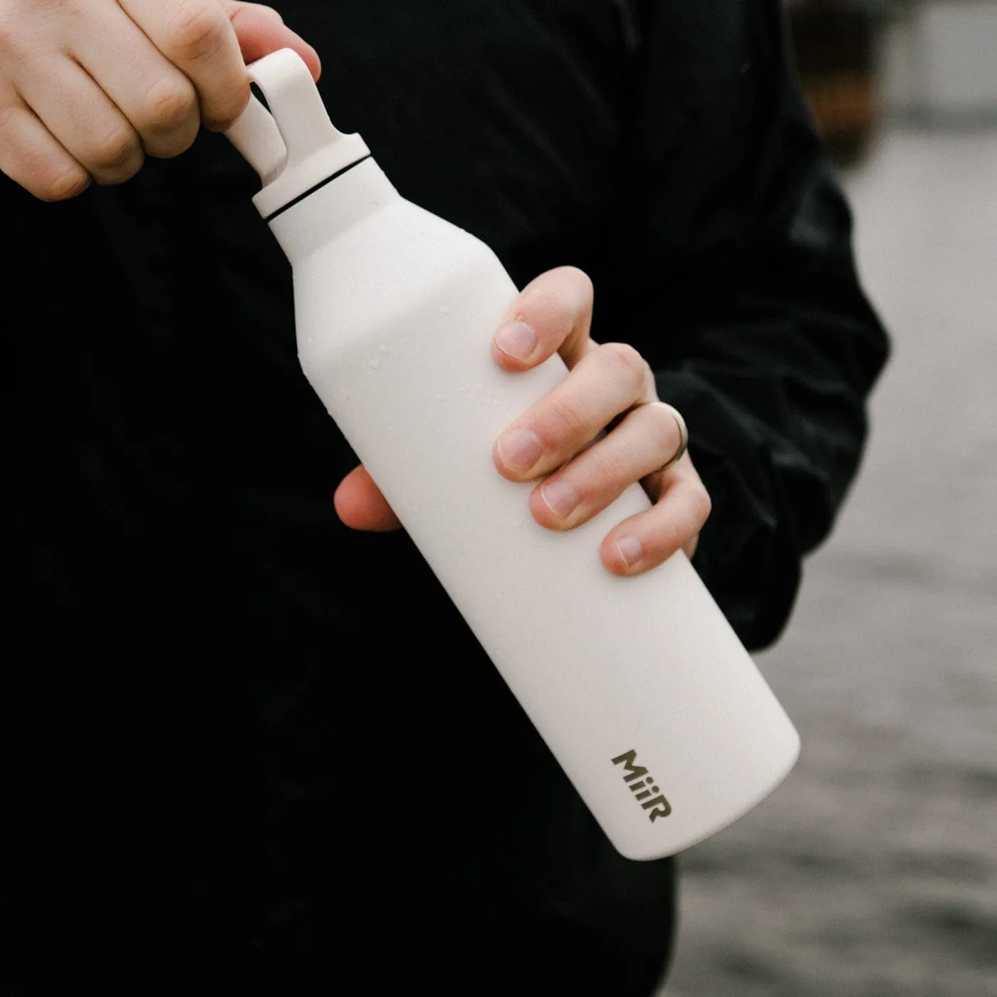 MiiR - Vacuum Insulated Bottle 23oz