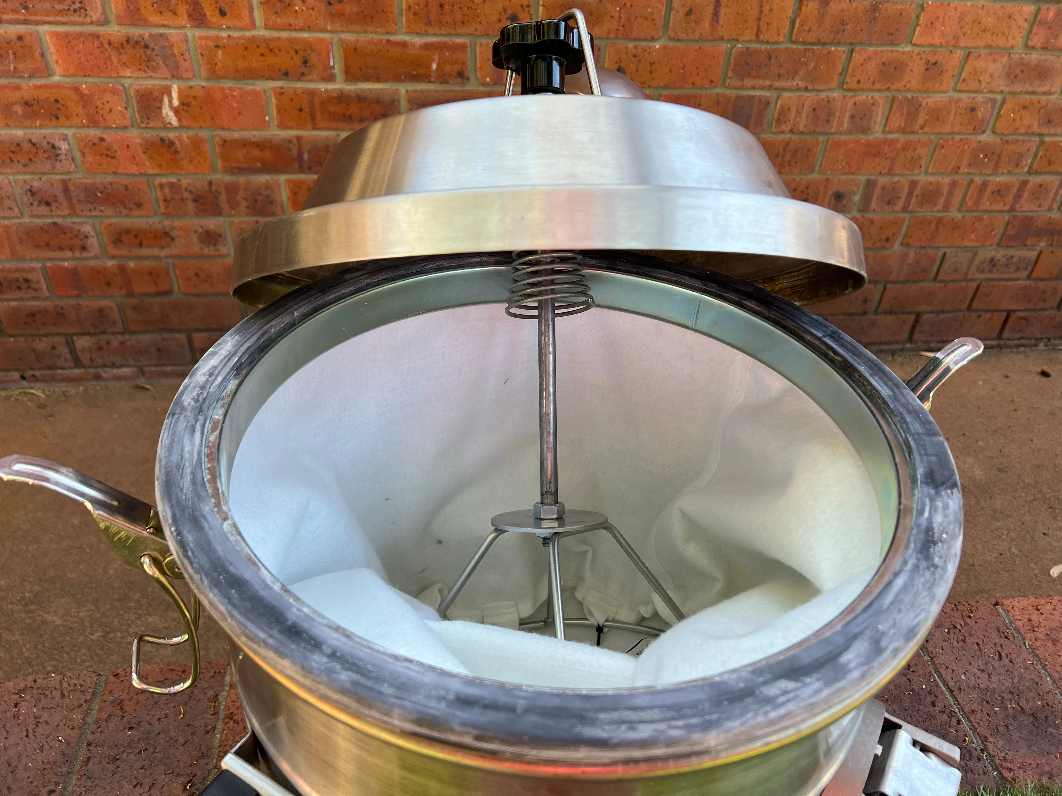 NilfiskCFM 36cm Diameter Stainless Steel 25 Litre Separator Complete With Bag Filter And Shaker With Lid And Clips For Pharmaceutical Industry