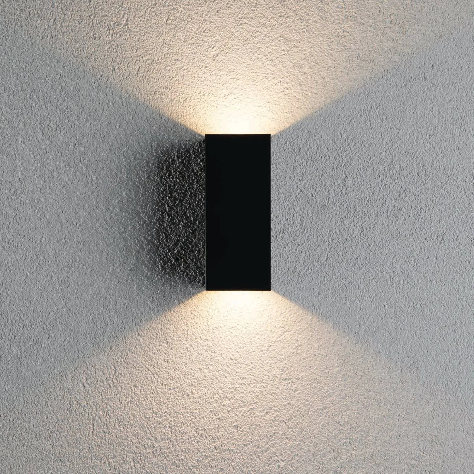 Outdoor Flame 6.6W LED Wall Light in Anthracite