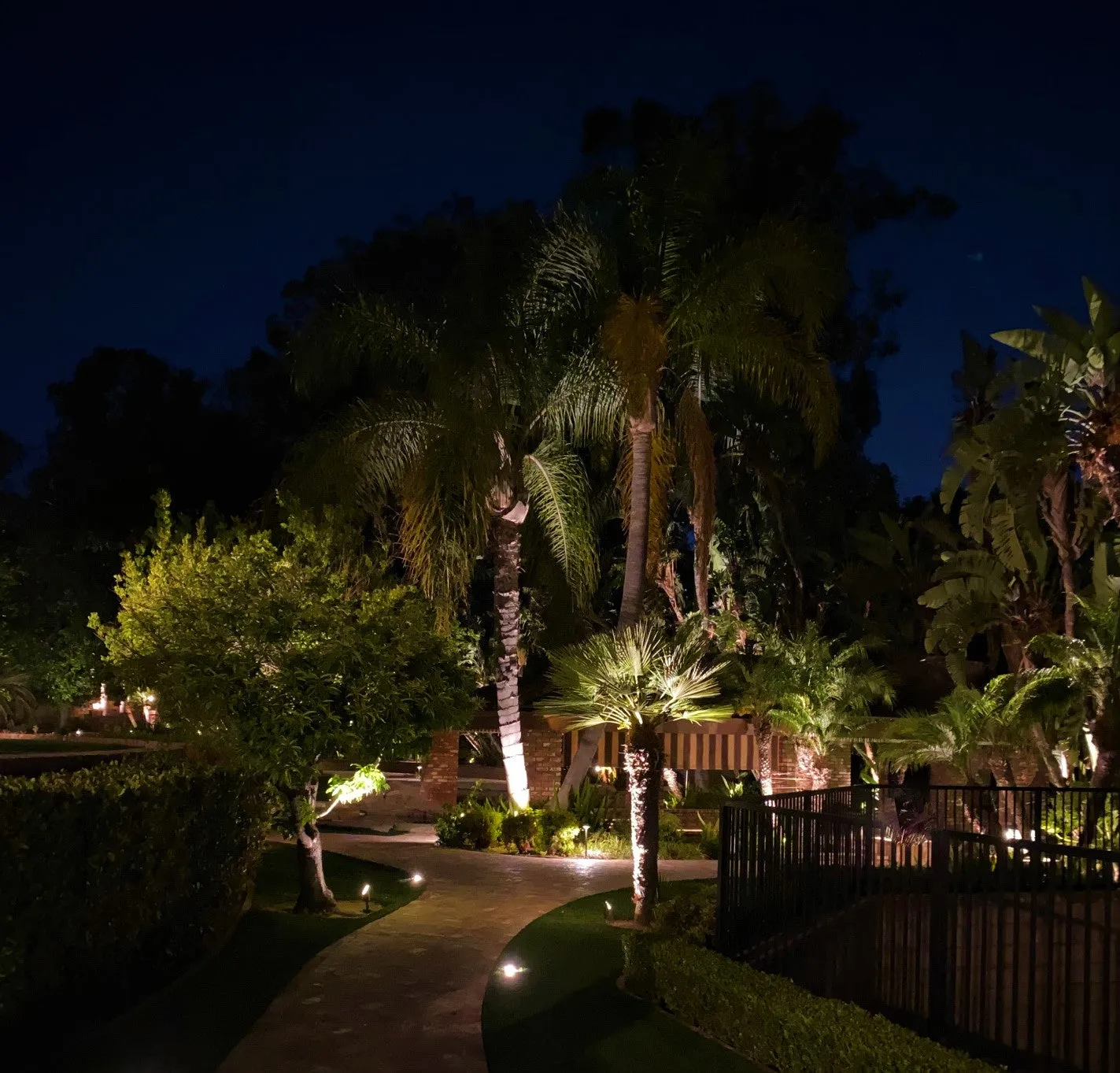 Pack II - Solid Cast Brass Pathway & Spotlight | Professional Outdoor Landscape Lighting