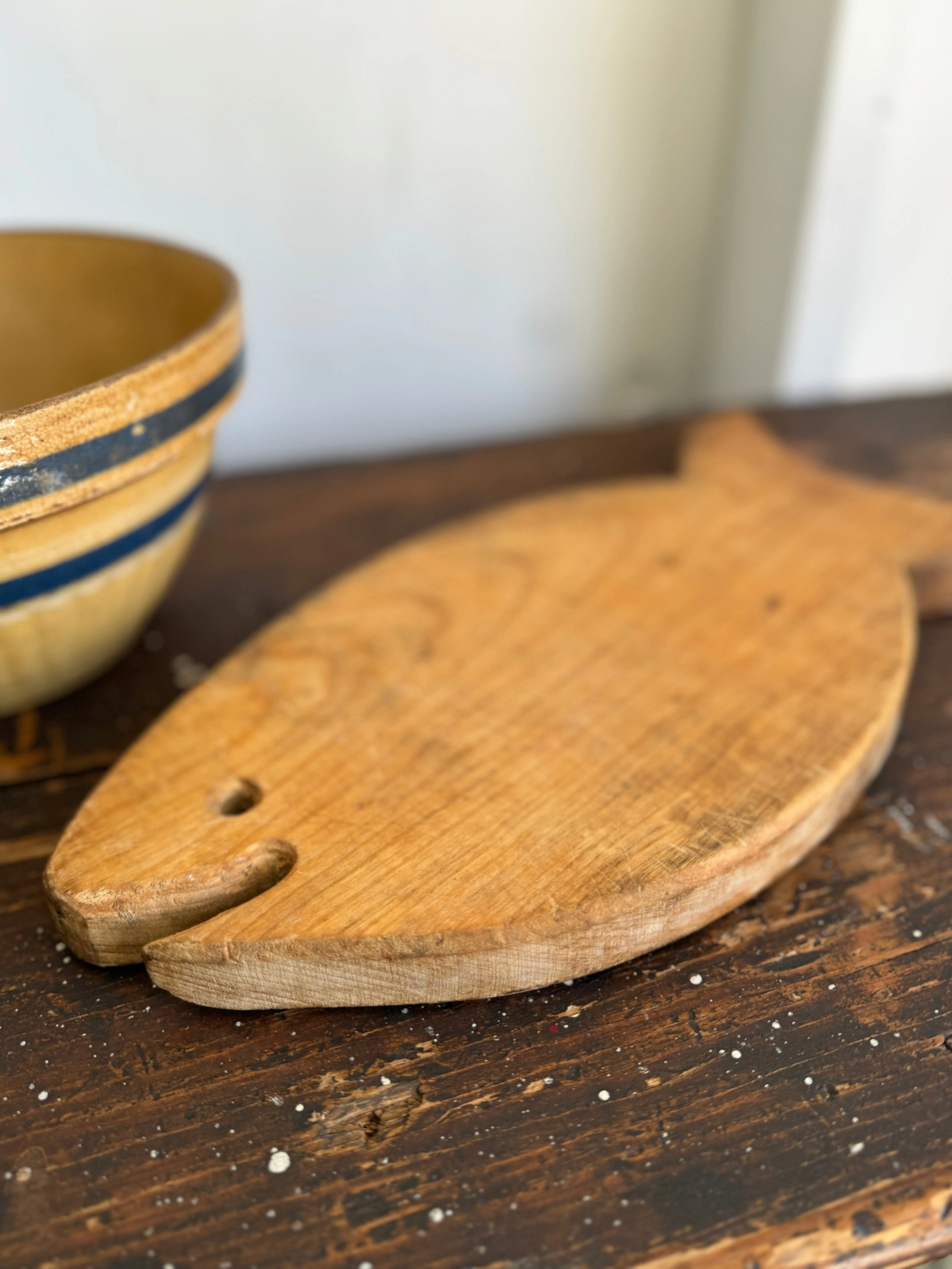 Vintage Fish Cutting Board