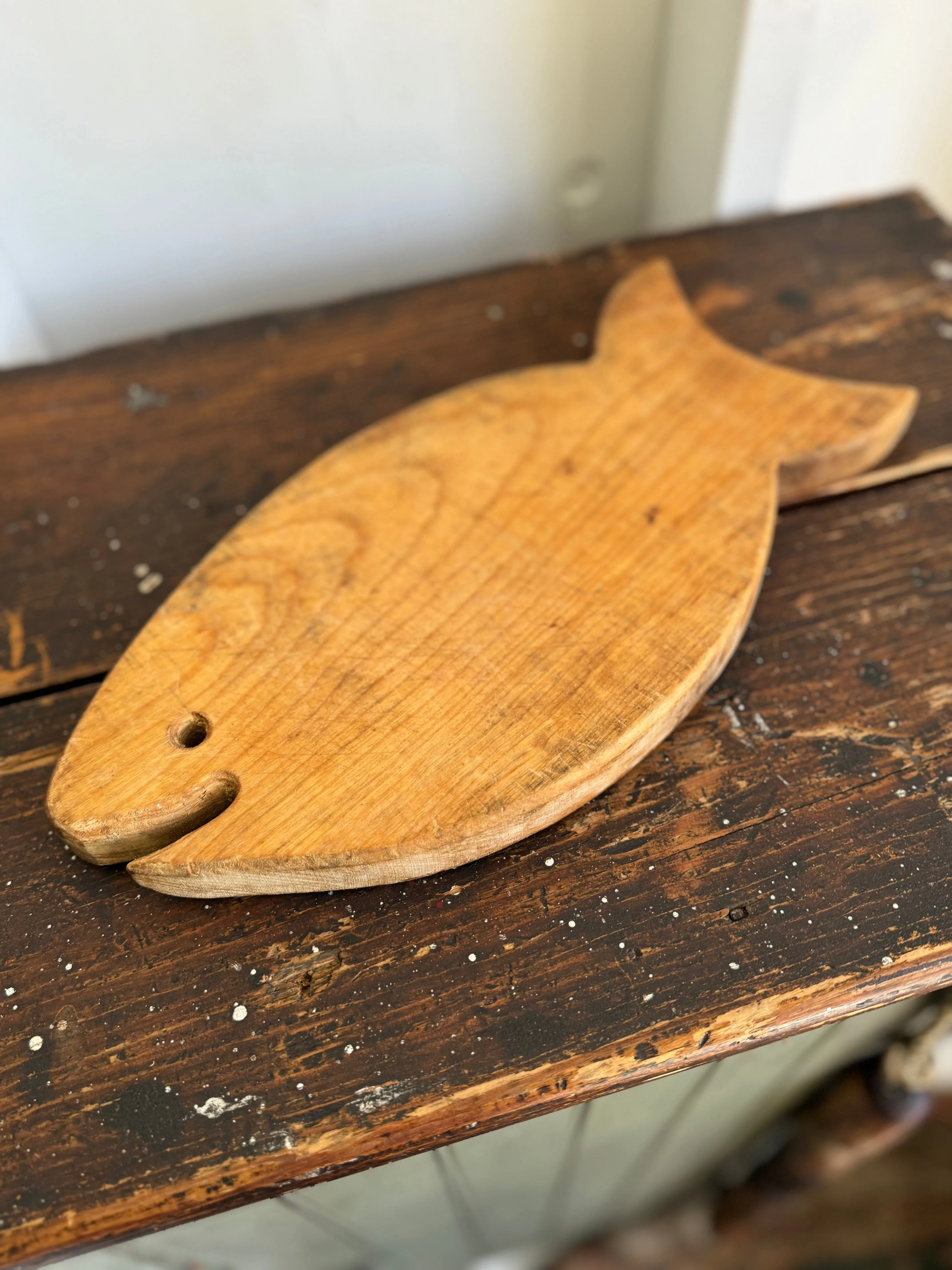 Vintage Fish Cutting Board